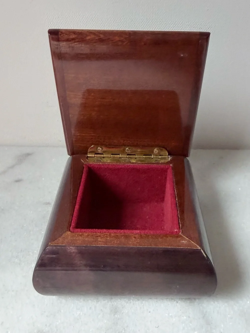 vintage Italian lacquered wood trinket box intricate floral marquetry inlay.